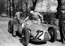 Laden Sie das Bild in den Galerie-Viewer, Auto Union in Action