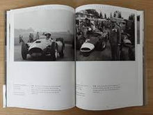 Laden Sie das Bild in den Galerie-Viewer, Salute to Ferrari