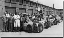 Laden Sie das Bild in den Galerie-Viewer, Auto Union in Action